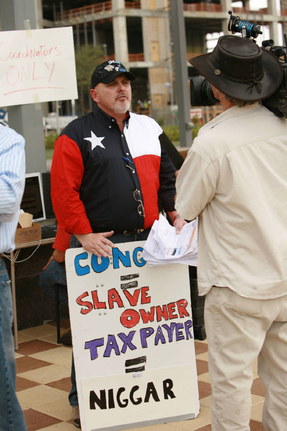 dale-robertson-teaparty-org-sign.jpg
